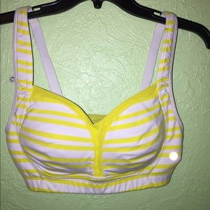 Lululemon sports bra